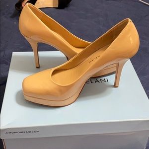 Antonio Melani pumps
